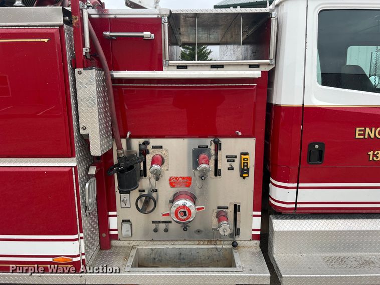 image for item LI9571 1995 Freightliner FL70  pumper fire truck