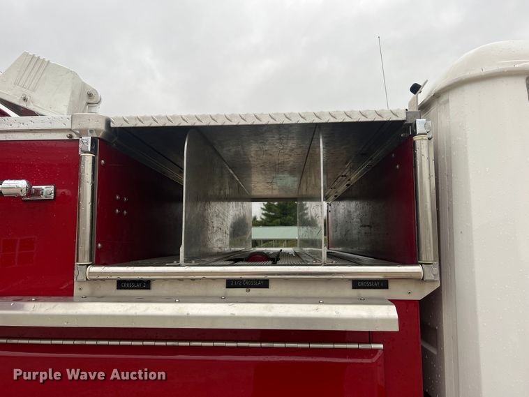 image for item LI9571 1995 Freightliner FL70  pumper fire truck