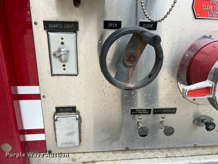 image for item LI9571 1995 Freightliner FL70  pumper fire truck