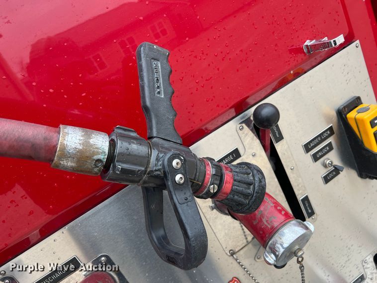 image for item LI9571 1995 Freightliner FL70  pumper fire truck