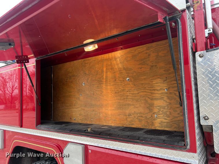 image for item LI9571 1995 Freightliner FL70  pumper fire truck