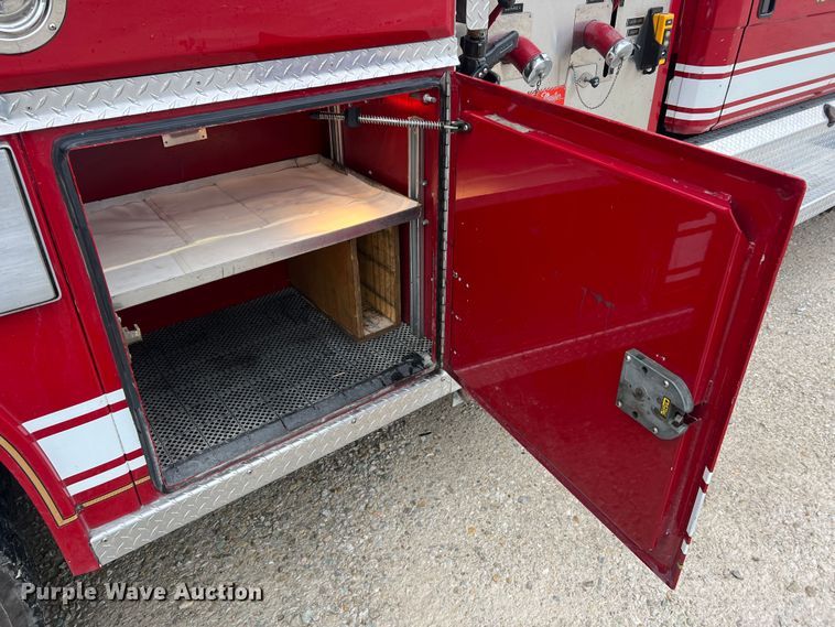 image for item LI9571 1995 Freightliner FL70  pumper fire truck