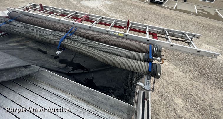 image for item LI9571 1995 Freightliner FL70  pumper fire truck