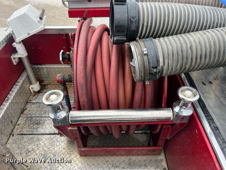 image for item LI9571 1995 Freightliner FL70  pumper fire truck