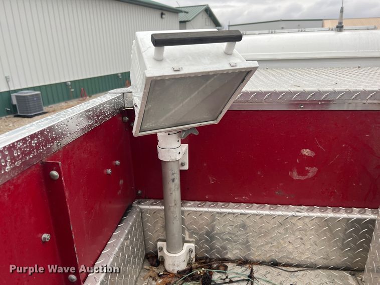 image for item LI9571 1995 Freightliner FL70  pumper fire truck