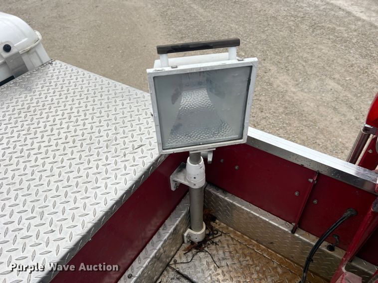 image for item LI9571 1995 Freightliner FL70  pumper fire truck