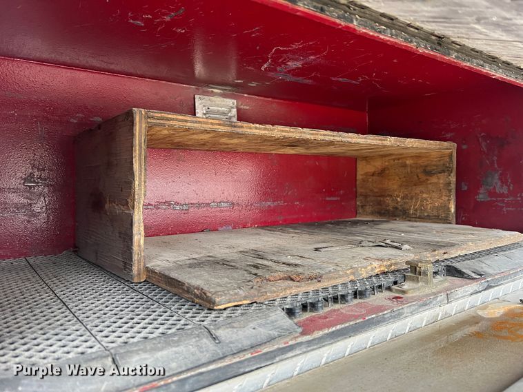 image for item LI9571 1995 Freightliner FL70  pumper fire truck