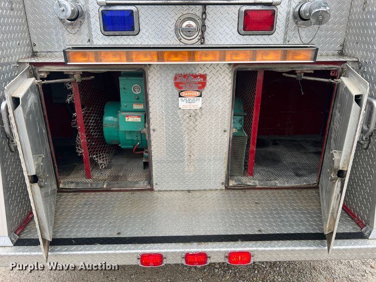 image for item LI9571 1995 Freightliner FL70  pumper fire truck