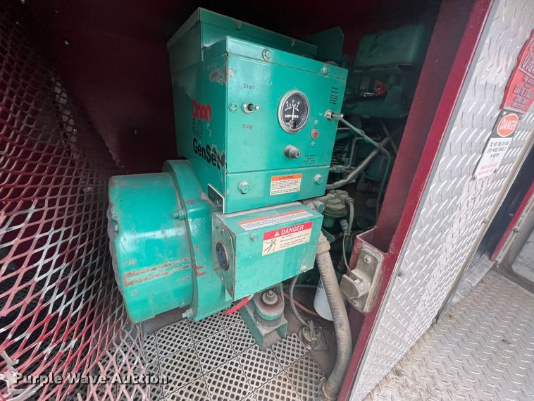 image for item LI9571 1995 Freightliner FL70  pumper fire truck