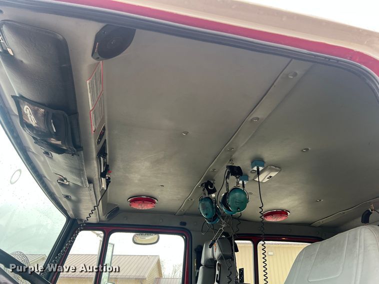 image for item LI9571 1995 Freightliner FL70  pumper fire truck