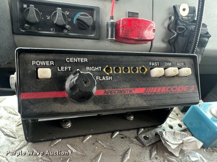 image for item LI9571 1995 Freightliner FL70  pumper fire truck