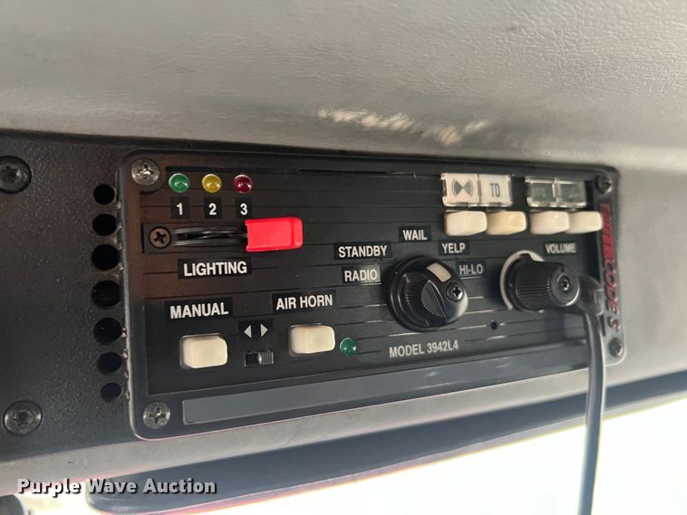 image for item LI9571 1995 Freightliner FL70  pumper fire truck