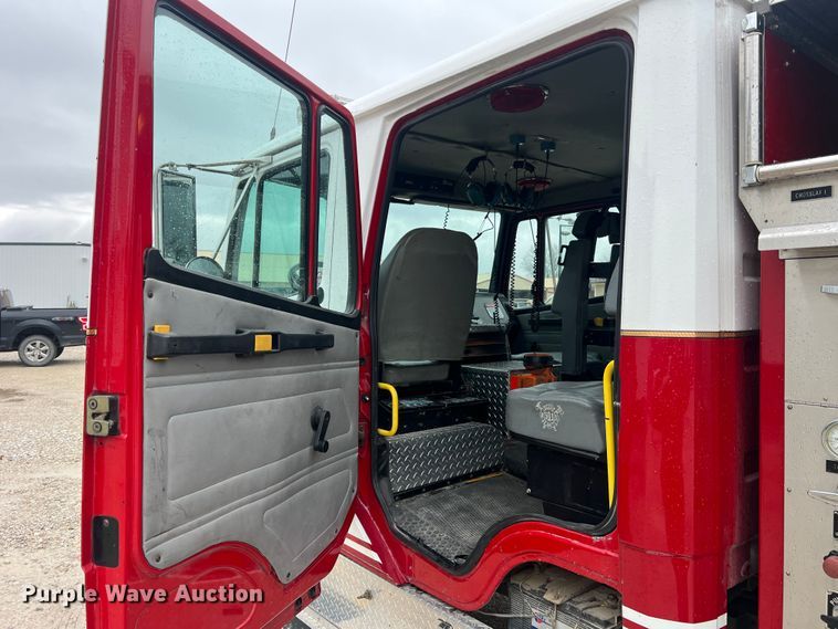 image for item LI9571 1995 Freightliner FL70  pumper fire truck