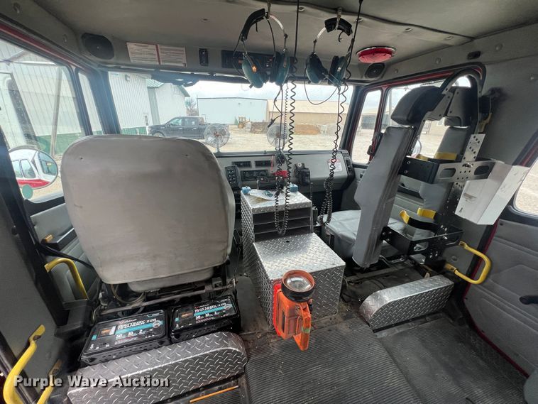 image for item LI9571 1995 Freightliner FL70  pumper fire truck