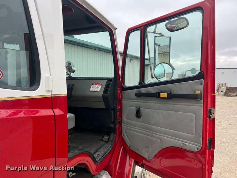 image for item LI9571 1995 Freightliner FL70  pumper fire truck