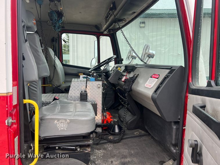 image for item LI9571 1995 Freightliner FL70  pumper fire truck