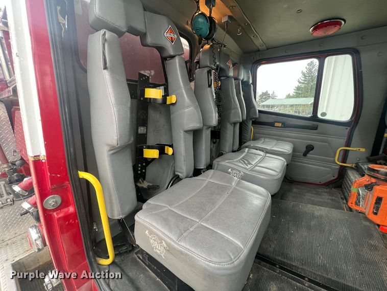 image for item LI9571 1995 Freightliner FL70  pumper fire truck