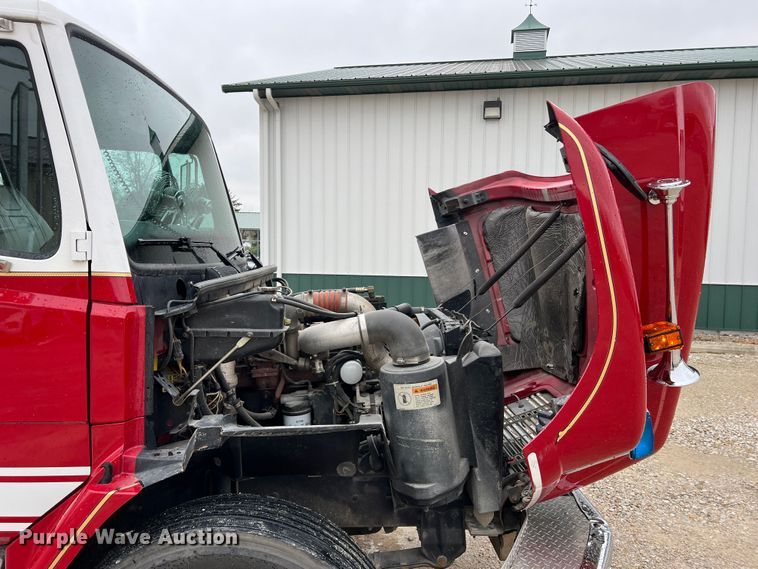 image for item LI9571 1995 Freightliner FL70  pumper fire truck