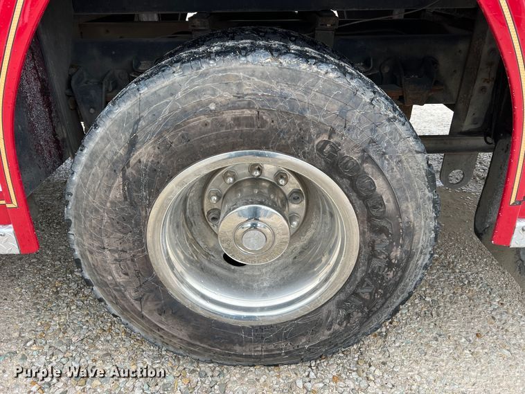 image for item LI9571 1995 Freightliner FL70  pumper fire truck