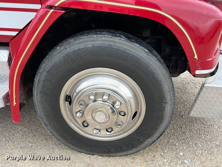 image for item LI9571 1995 Freightliner FL70  pumper fire truck