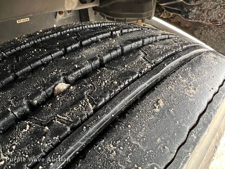 image for item LI9571 1995 Freightliner FL70  pumper fire truck