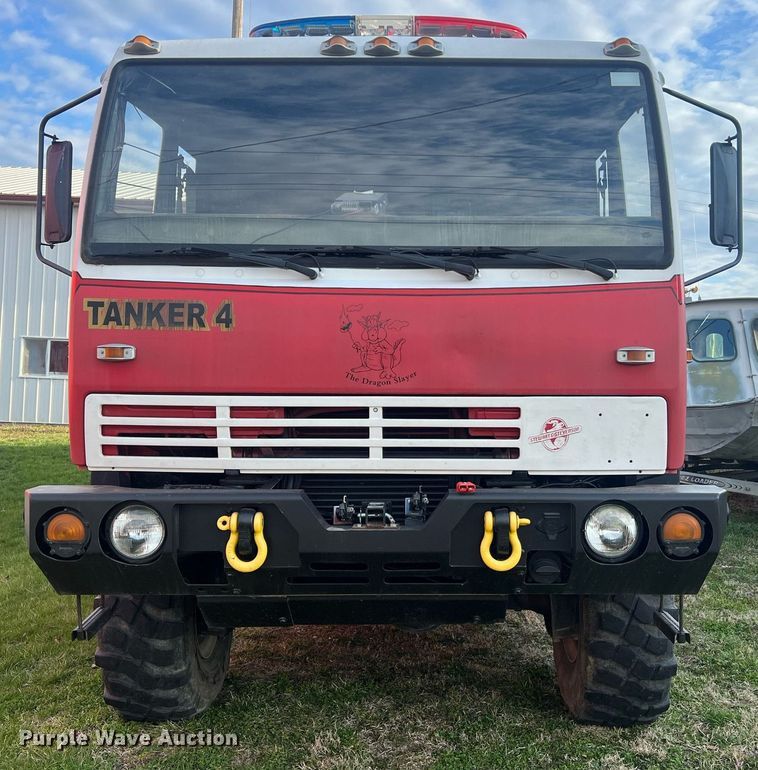 image for item LI9583 1999 Stewart & Stevenson MTV M-1090  dump truck