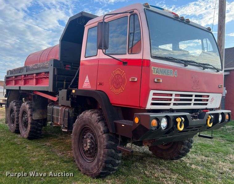 image for item LI9583 1999 Stewart & Stevenson MTV M-1090  dump truck