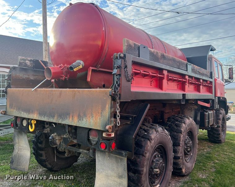 image for item LI9583 1999 Stewart & Stevenson MTV M-1090  dump truck