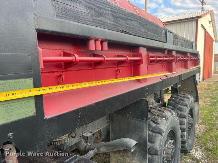 image for item LI9583 1999 Stewart & Stevenson MTV M-1090  dump truck