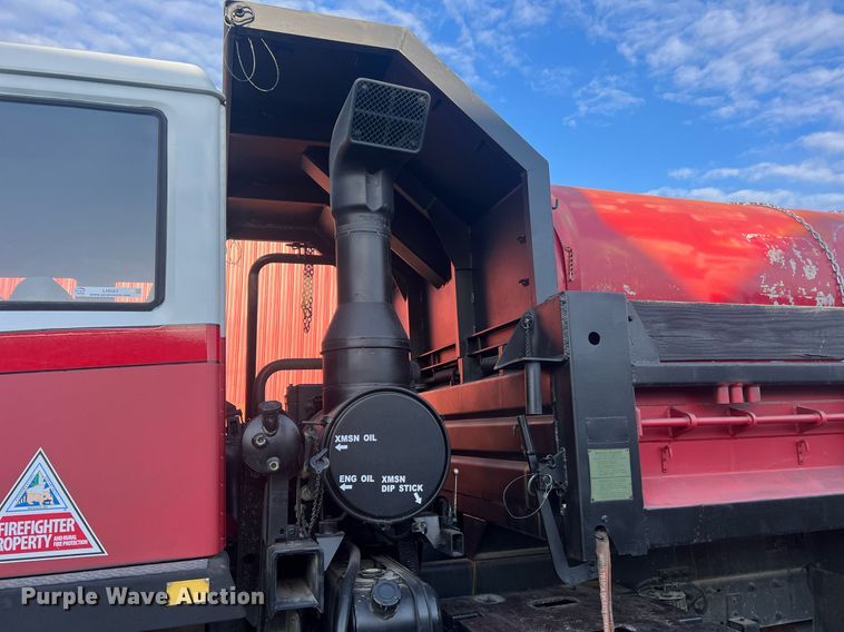 image for item LI9583 1999 Stewart & Stevenson MTV M-1090  dump truck