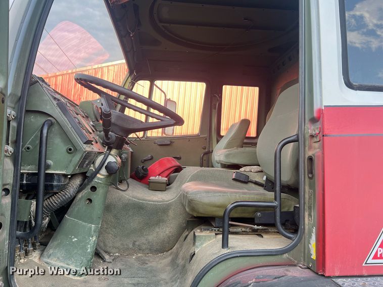 image for item LI9583 1999 Stewart & Stevenson MTV M-1090  dump truck