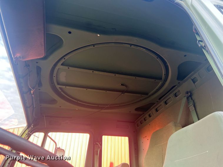 image for item LI9583 1999 Stewart & Stevenson MTV M-1090  dump truck