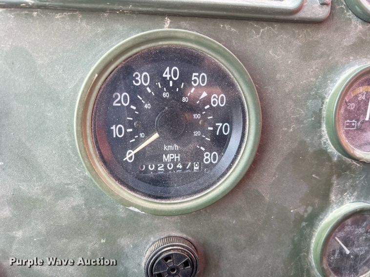 image for item LI9583 1999 Stewart & Stevenson MTV M-1090  dump truck