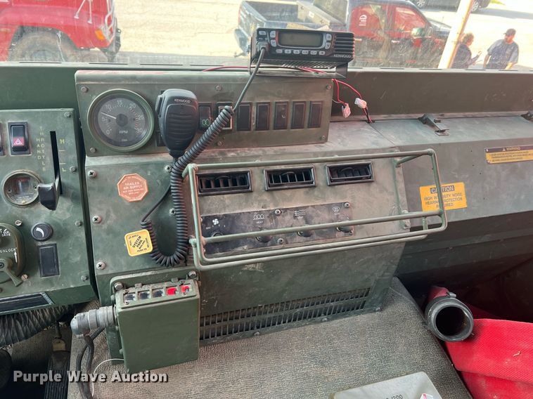 image for item LI9583 1999 Stewart & Stevenson MTV M-1090  dump truck