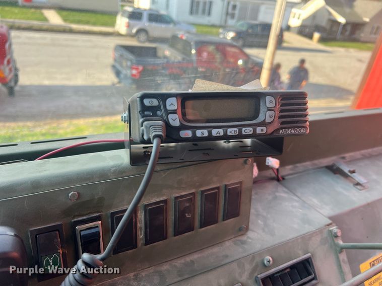 image for item LI9583 1999 Stewart & Stevenson MTV M-1090  dump truck