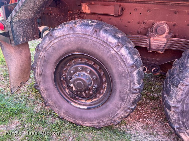 image for item LI9583 1999 Stewart & Stevenson MTV M-1090  dump truck