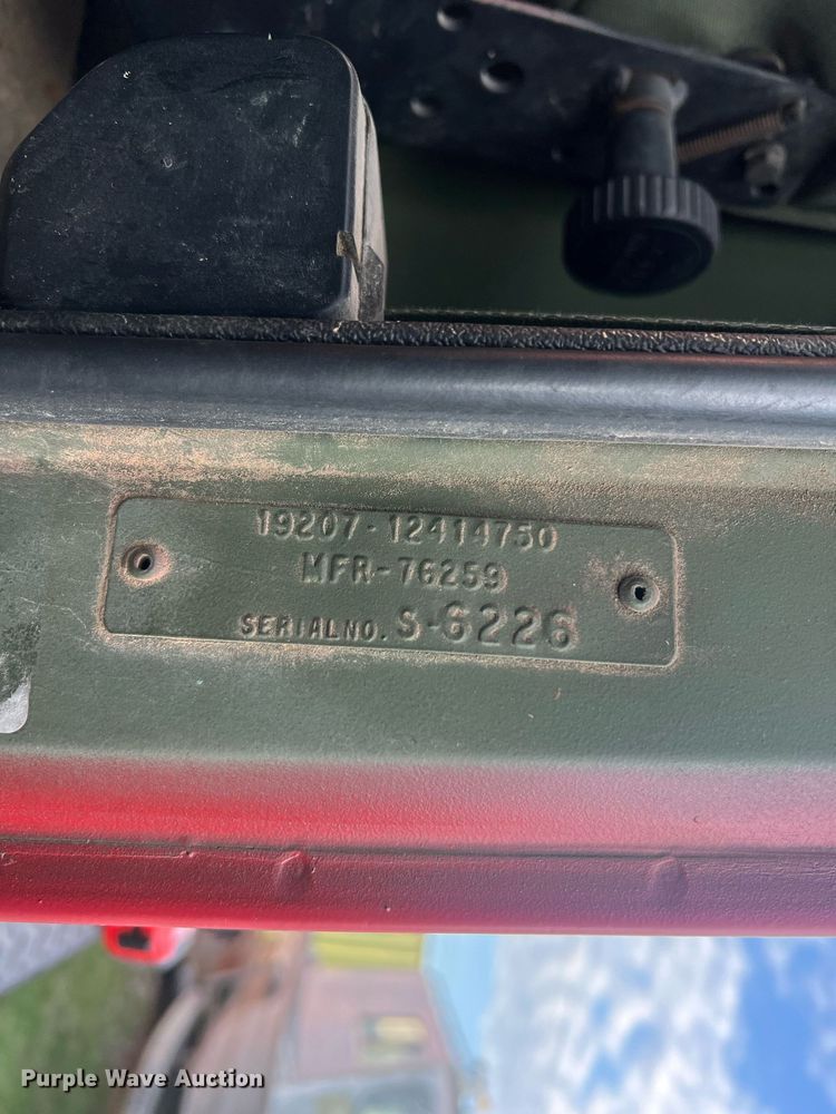 image for item LI9583 1999 Stewart & Stevenson MTV M-1090  dump truck