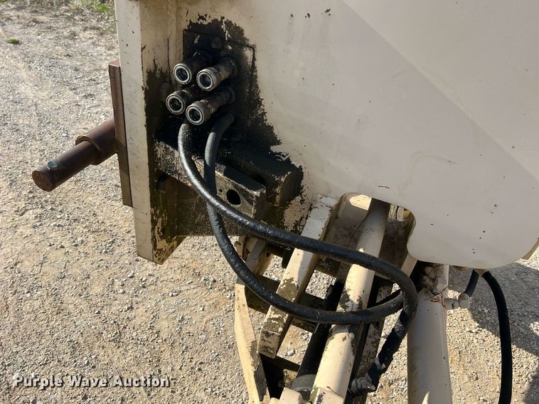 image for item LI9586 1997 Champion 710A Series IV  motor grader