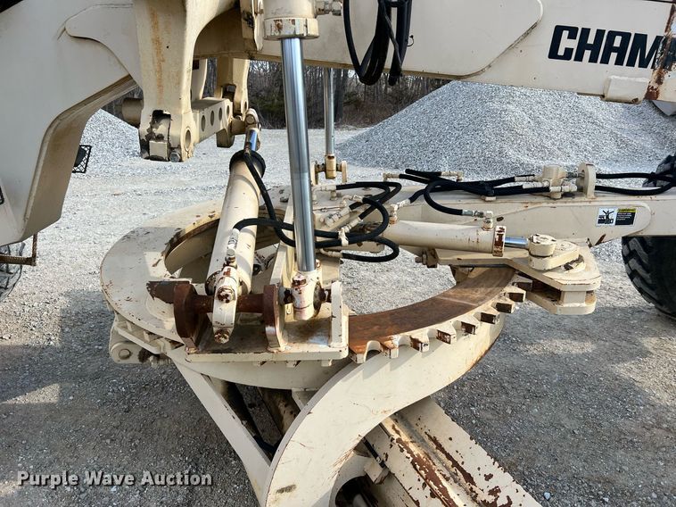 image for item LI9586 1997 Champion 710A Series IV  motor grader