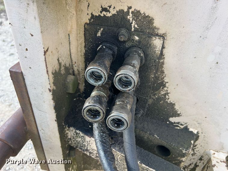 image for item LI9586 1997 Champion 710A Series IV  motor grader