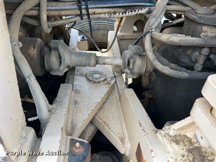 image for item LI9586 1997 Champion 710A Series IV  motor grader