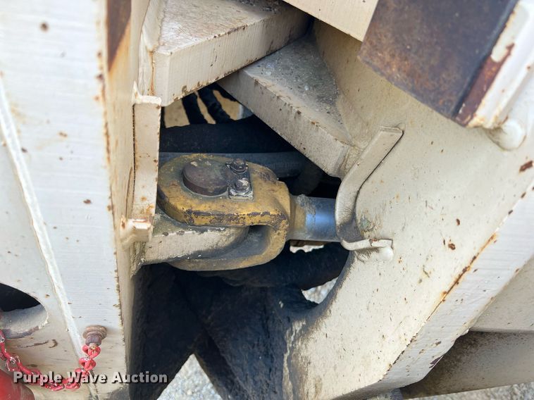 image for item LI9586 1997 Champion 710A Series IV  motor grader