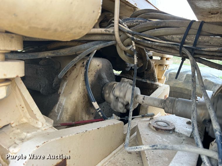 image for item LI9586 1997 Champion 710A Series IV  motor grader