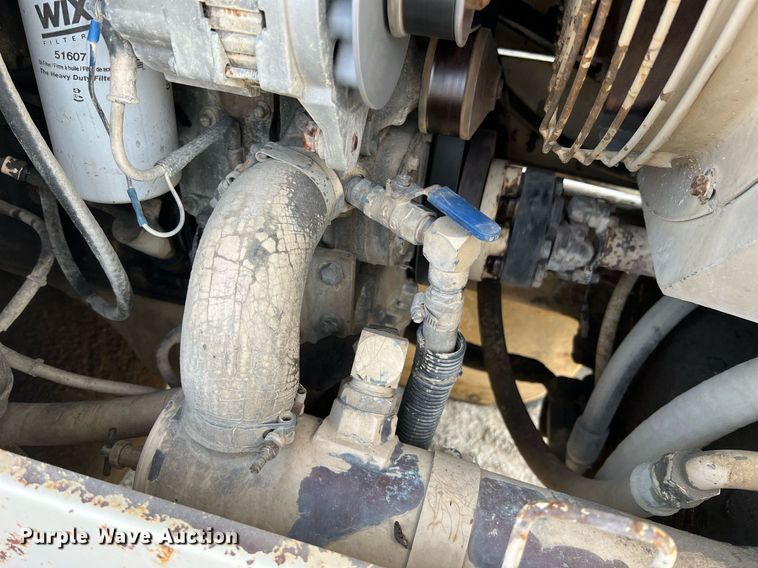 image for item LI9586 1997 Champion 710A Series IV  motor grader