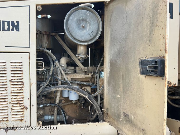 image for item LI9586 1997 Champion 710A Series IV  motor grader