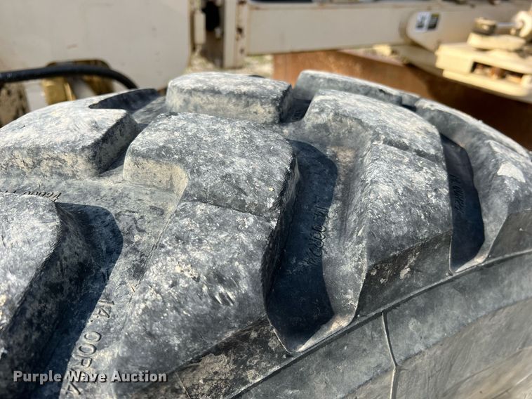 image for item LI9586 1997 Champion 710A Series IV  motor grader