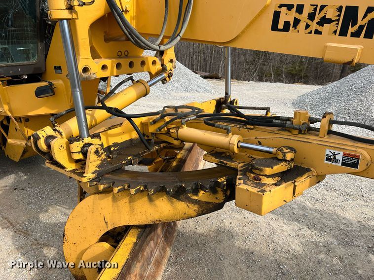 image for item LI9587 1999 Champion 710A Series V VHP  motor grader