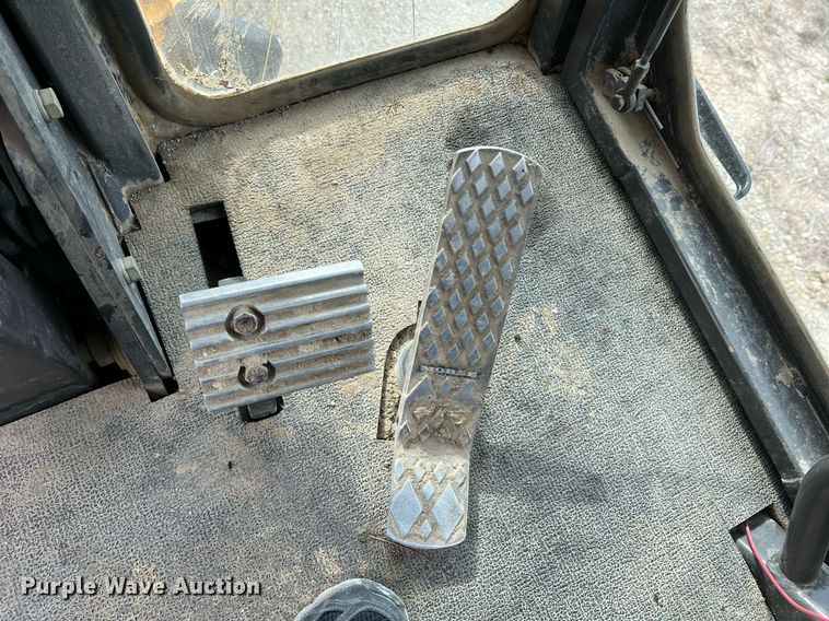 image for item LI9587 1999 Champion 710A Series V VHP  motor grader