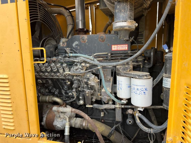 image for item LI9587 1999 Champion 710A Series V VHP  motor grader