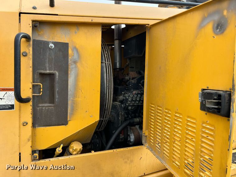 image for item LI9587 1999 Champion 710A Series V VHP  motor grader